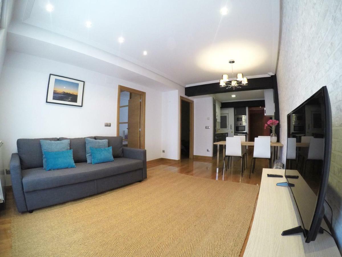 Gros Beach Apartment Сан-Себастьян Екстер'єр фото